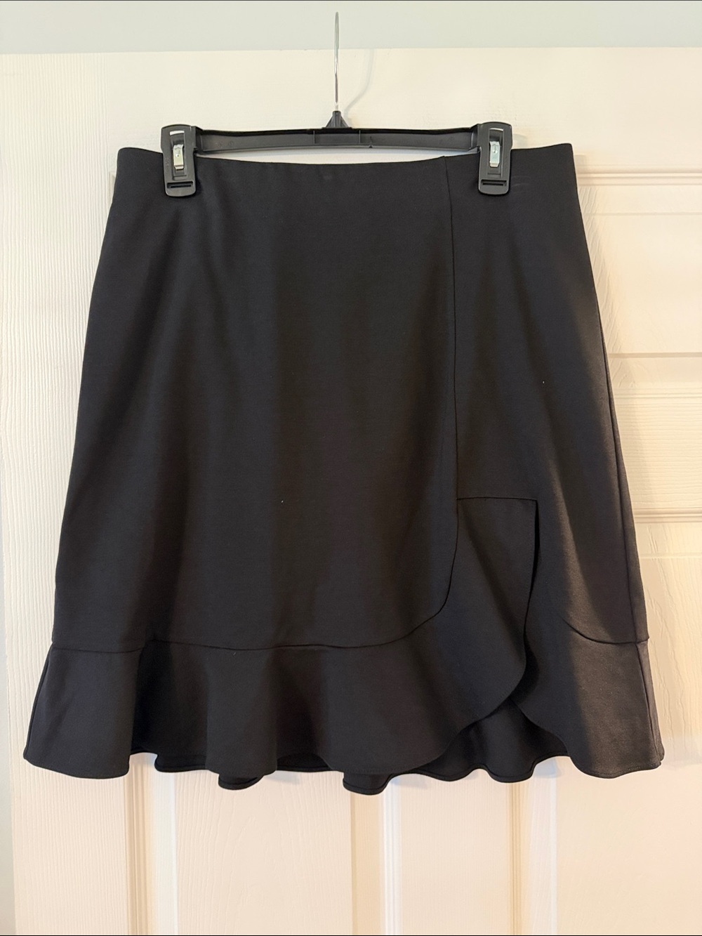 LOFT Black Ruffle-Hem Skater Skirt size MT brand new length 21” waist 32” elasti - Picture 2 of 8